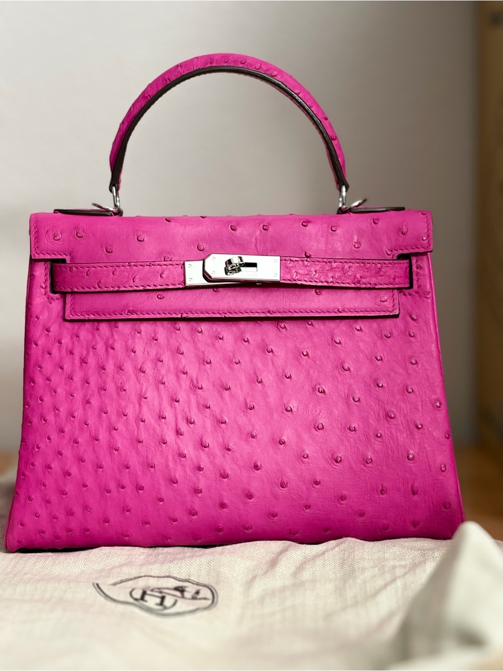 PHW Kelly Sellier 28 Rose magnolia fuchsia pink genuine Ostrich retourne FLAWED